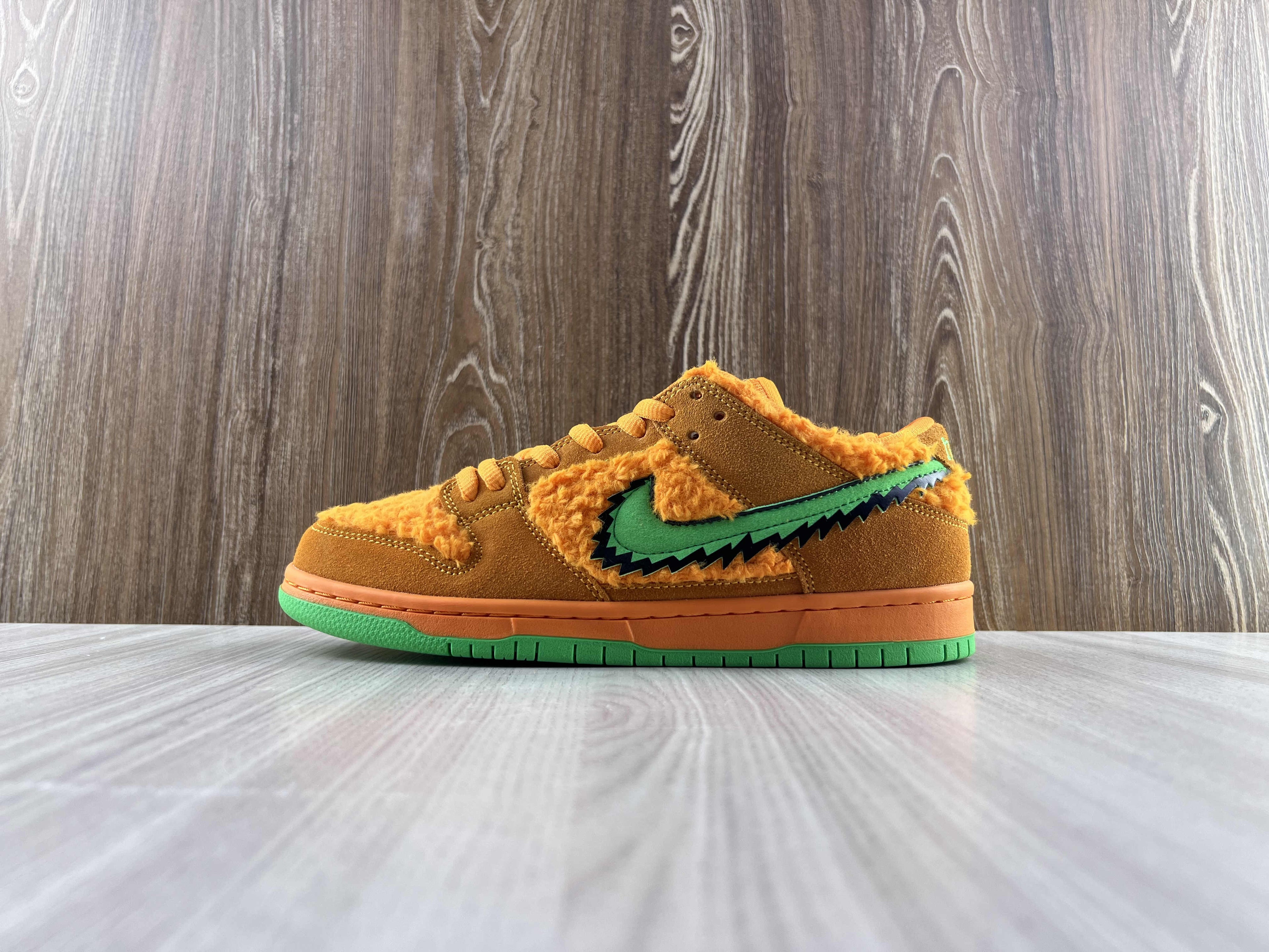 Nike SB Dunk Low Grateful Dead Bears Orange