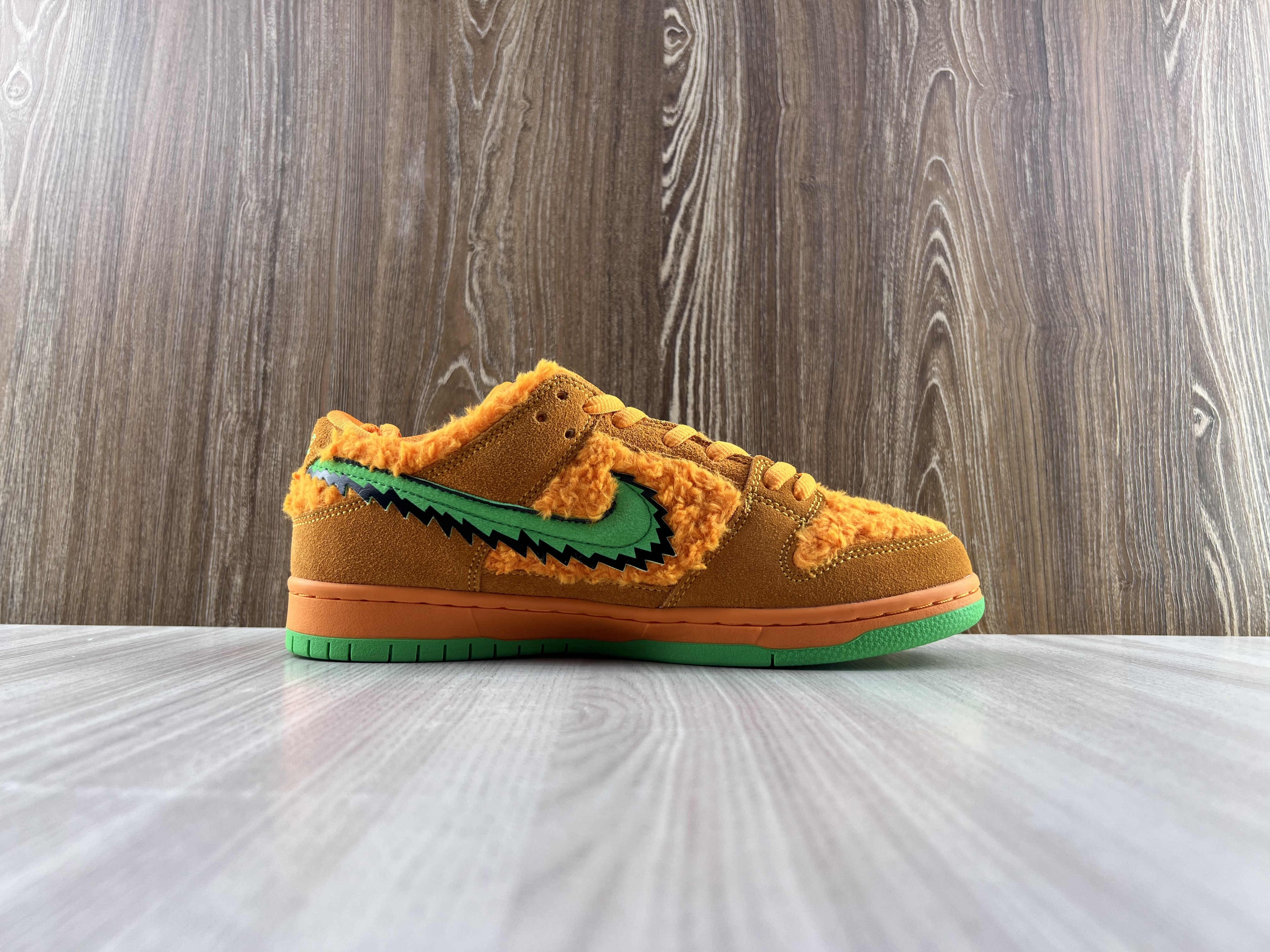 Nike SB Dunk Low Grateful Dead Bears Orange