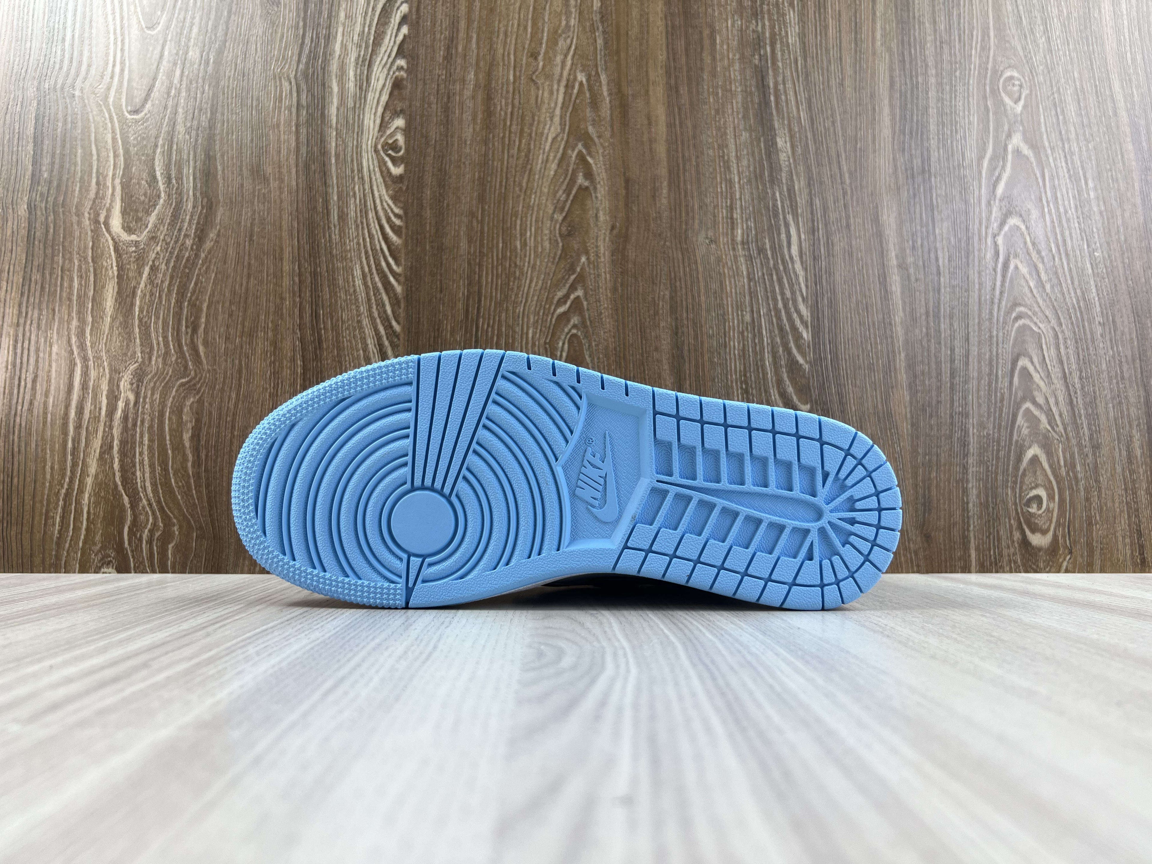 Jordan 1 Retro High UNC Patent (Women's)