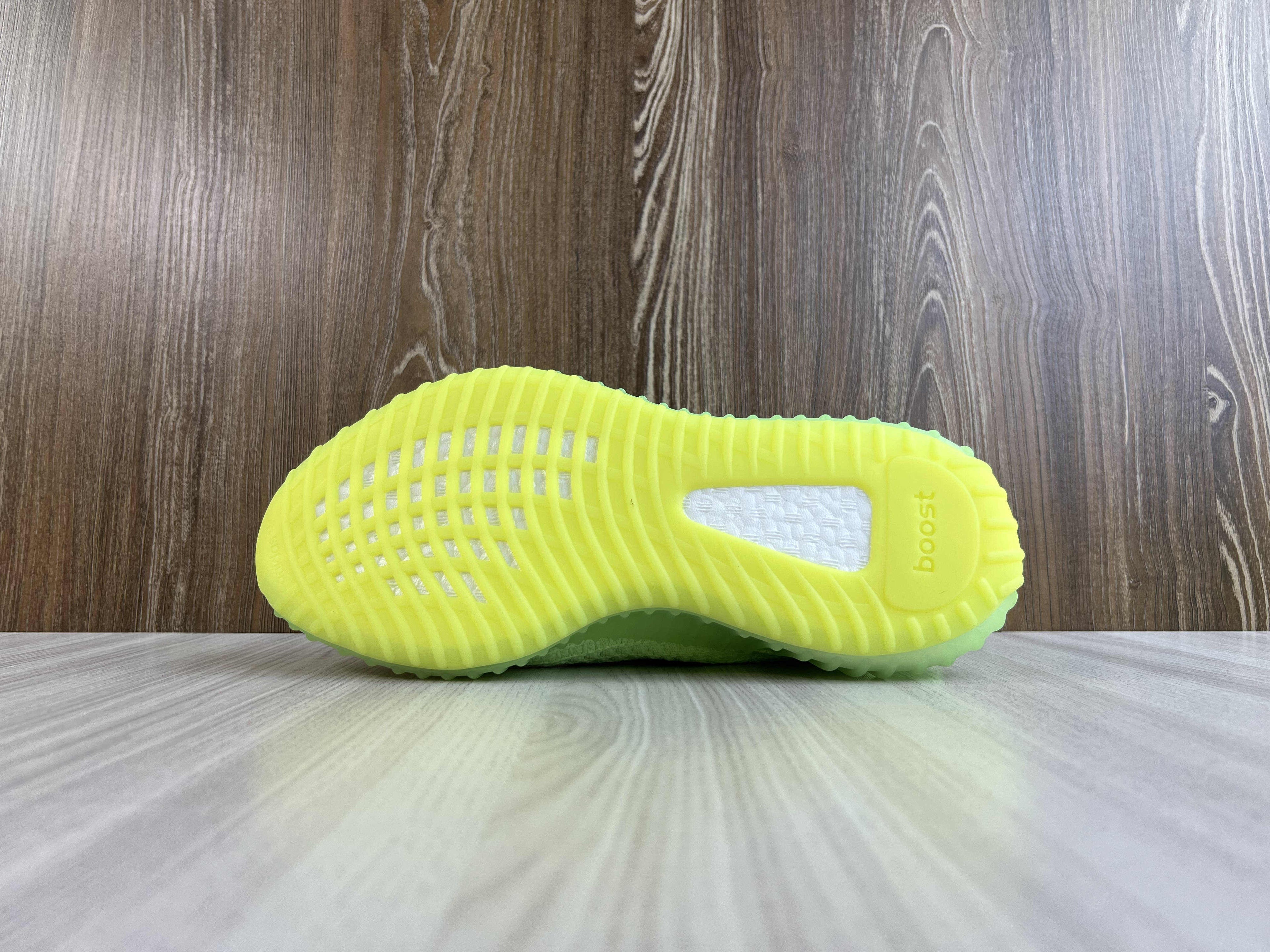 adidas Yeezy Boost 350 V2 Glow