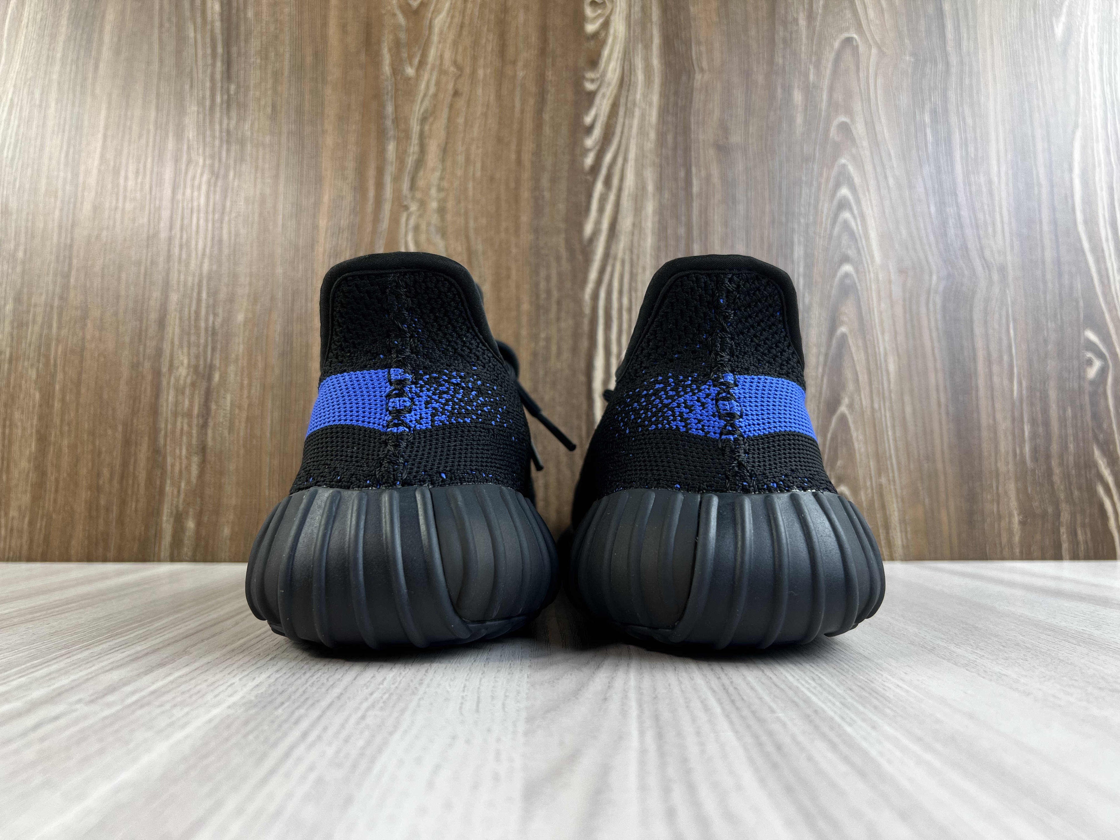 adidas Yeezy Boost 350 V2 Dazzling Blue