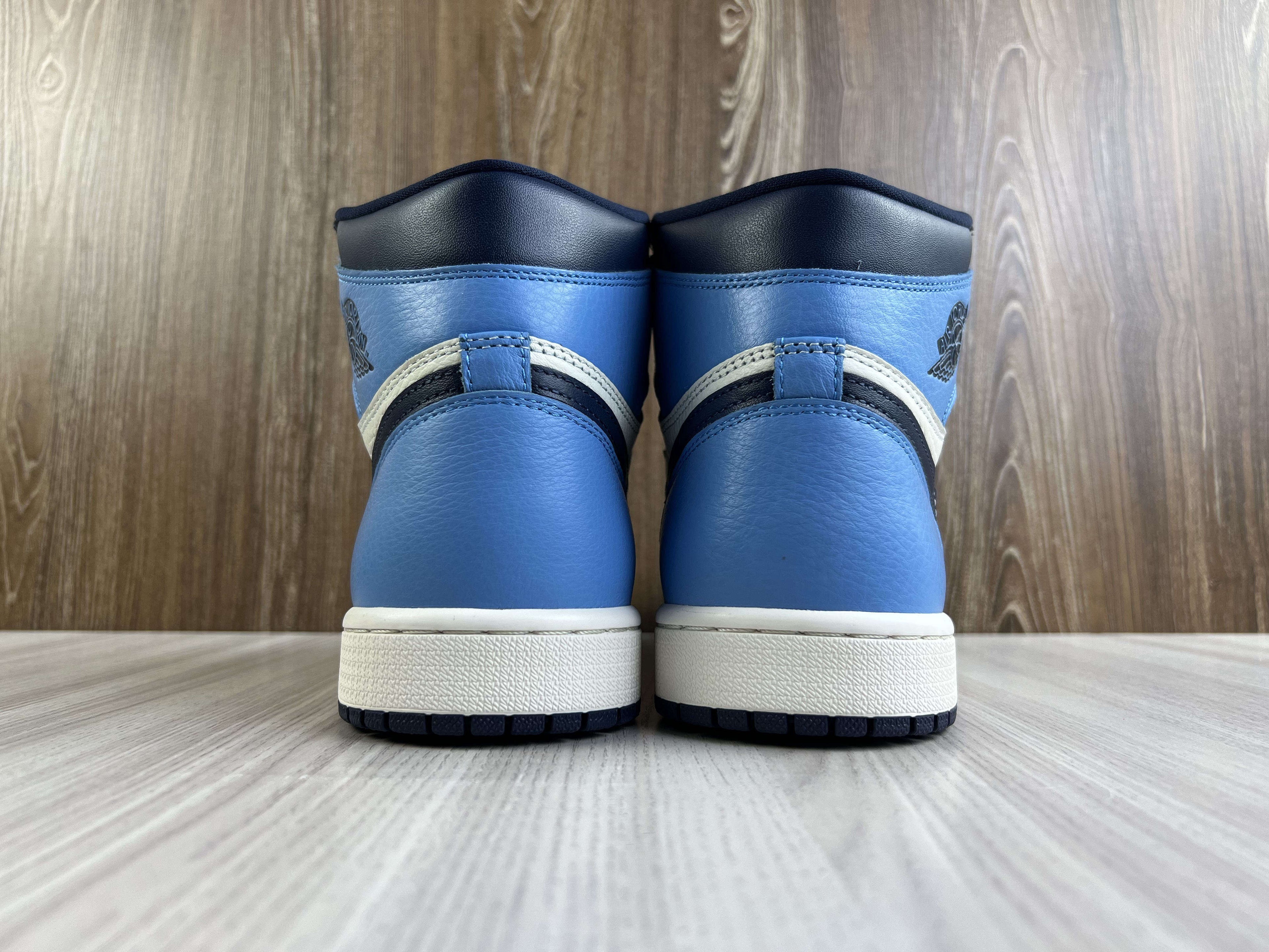 Jordan 1 Retro High Obsidian