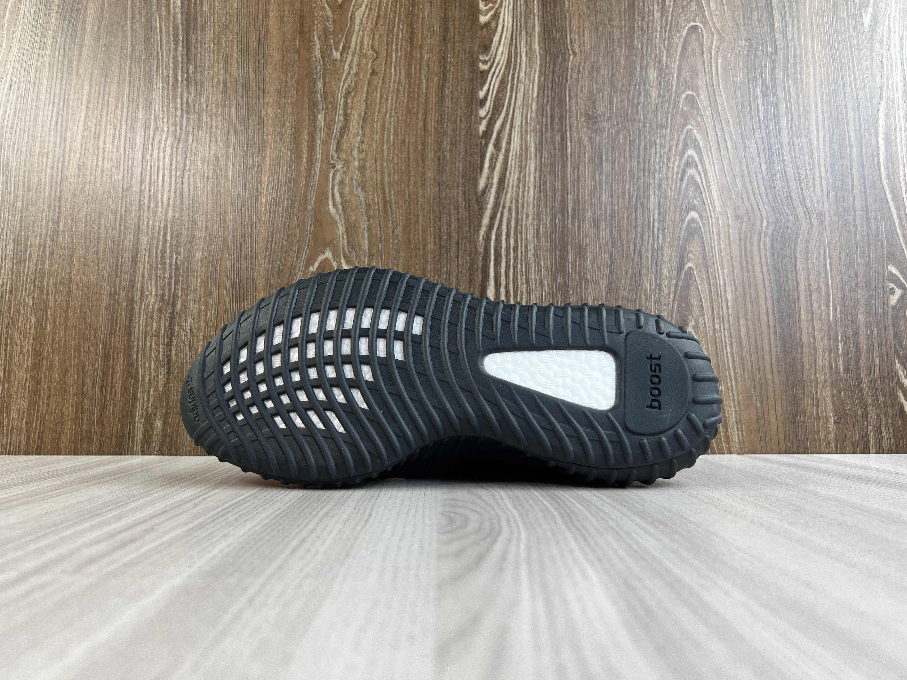 adidas Yeezy Boost 350 V2 Core Black Red