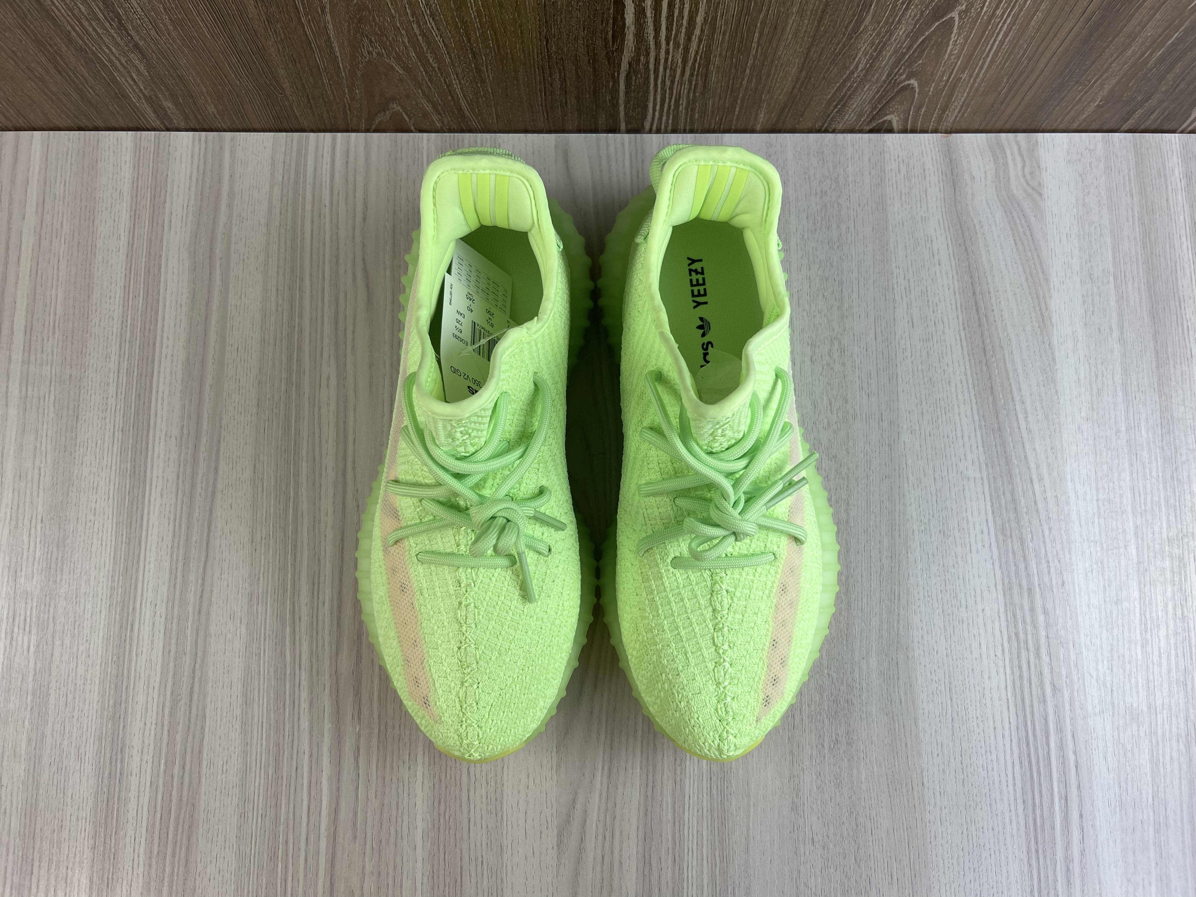 adidas Yeezy Boost 350 V2 Glow